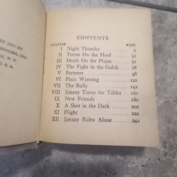 1937 Tom Mix Book - Picture 10 of 14